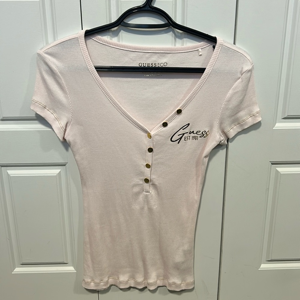 Guess eco baby pink shirt v neck
